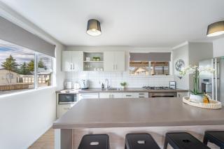 Relax at Jollie-Cozy 3-Bedroom Home, Central Twizel - Twizel - 8