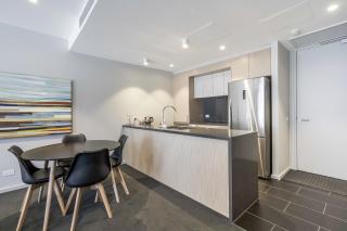 Kingston Foreshore Island - Waterfront luxury - Hosted by Canstay - 3