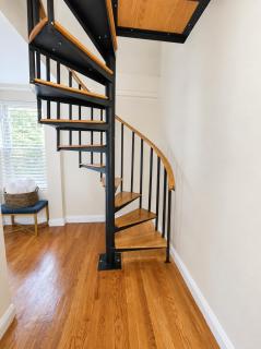 2BR Townhouse Near Harvard & Central Private Ent - 4