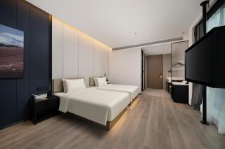 Atour Hotel at Hongguangshan Scenic Area Urumqi Olympic Sports Center - 2