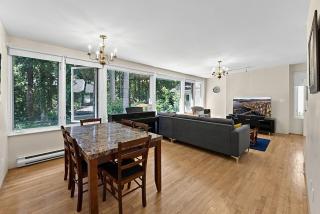 Bright and Spacious Upper Level House, Great Area - 3