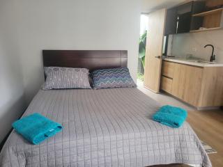 Loft cómodo en La Esmeralda ,Simón Bolívar, Vive Claro con cocina y baño privado - 2
