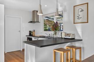 The Lavender House - Harbour Views & Coastal Charm - 5