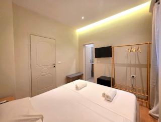 Himara City 10 - Central, Beach Access - 4