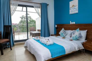 ROBERT's HOTEL - 2