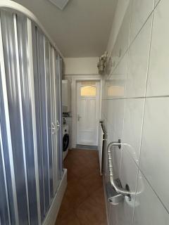 Monteur- & Ferienwohnung An der Allee I 5 Schlafzimmer, Balkon & WLAN - 1