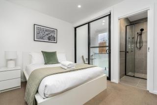 Brad37 2-Storey Lumiere Townhouse with Private Courtyard - 9