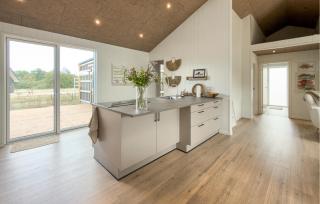 Cozy Home In Glesborg With Sauna - 4