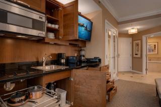 MGM Signature 11th Floor Studio Strip View No Resort Fee - 2