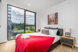 Modern 2BR Apartment in the Heart of the City - Hosted by Canstay - 4