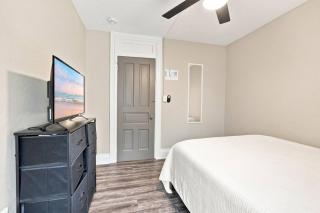 Beautifully Remodeled 4BR Home Near Niagara Falls - 3
