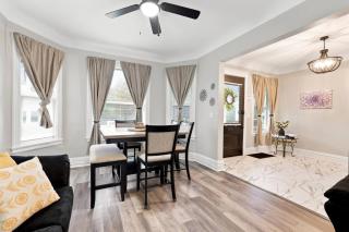 Beautifully Remodeled 5BR Home Near Niagara Falls - 9
