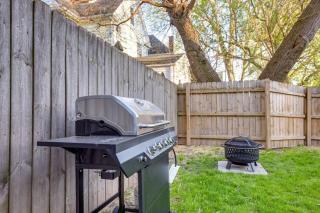 Beautifully Remodeled 3BR Home Near Niagara Falls - 2