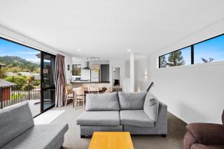 9 Mt Charon Place - 7