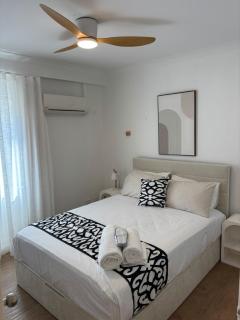 2 bed 1 bath apt airport transfers with pool gym - 9