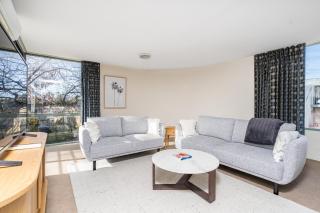Howitt Place Apt minutes to Parliamentary Triangle - 8