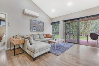 #4 Riverspa - Echuca Holiday Homes - 6
