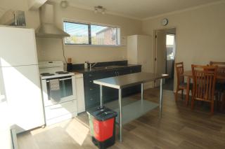 Private Flat in Bridge Hill - 6