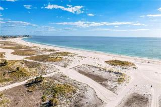 4 min Walk to the beach - 4