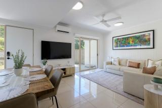 Escape on St Crispins Pet Friendly Retreat - 6