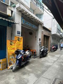 Cherysh House TTT - 3