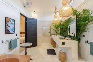 Villa Jodoh - Exciting Chic 4BR Stylish Villa Near Seminyak, Perfect for a Trendy Getaway - 3