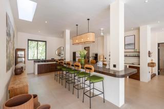 Villa Jodoh - Exciting Chic 4BR Stylish Villa Near Seminyak, Perfect for a Trendy Getaway - 2