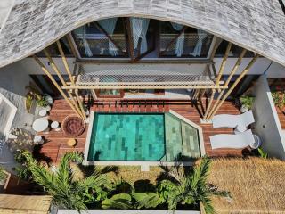 Villa Tomi - 3BR Bamboo Retreat in Pererenan - 8
