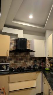 2 Bedroom luxury Apartment with Free WiFi & Parking - 3