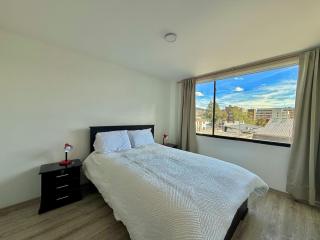 Suite near the Metro, with a View & Gym - 6
