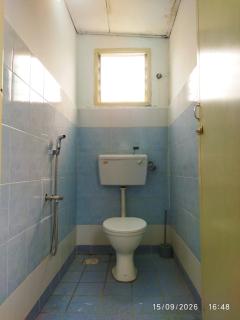Two-storey house with 5 single beds - 3