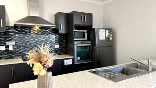 14B Sunny Ensuite Room in Coppers Plains - 2