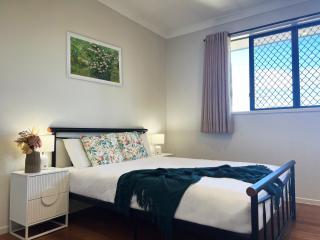 14B Sunny Ensuite Room in Coppers Plains - 0