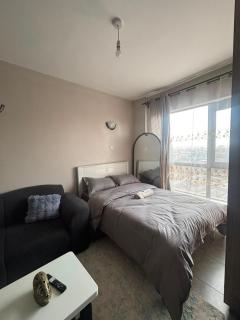Cozy Studio Apartment - 8