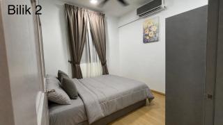 De Daun Homestay Bangi - with Private Pool - 1