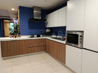 The Perfect Blend of Price and Comfort in GCM laxor Stay in Prime location - Lahore - 5