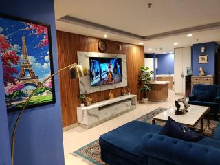 The Perfect Blend of Price and Comfort in GCM laxor Stay in Prime location - 2