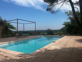 Gîte avec piscine et vue à 15 min d'Angoulême - 8