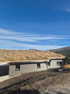 Modern mountain cabin with panorama view- Beds made up and ready and final washing included - 1