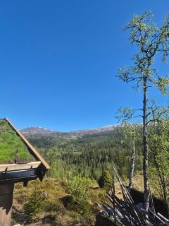 Modern mountain cabin with panorama view- Beds made up and ready and final washing included - 8