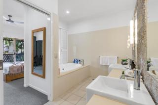 Belle Escapes Cairns One Condo with Private Pool - 7