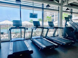 Stunning 2BR Golf & Circuit Views Yas Island - 8
