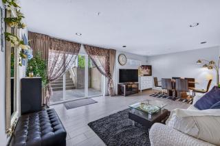 Cozy West Side Lower Suite l Easy Access UBC & DT - 0