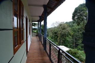 East West Farm Home Stay - 5