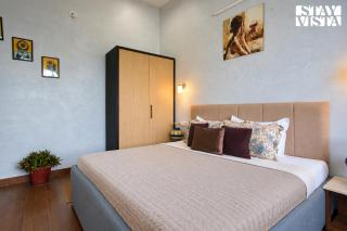 Grey Sky by VEO, StayVista - 3BHK Pet-Friendly Villa with Private Pool - 1