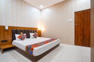 FabHotel Golden Heritage - 8