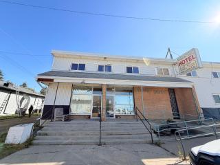 Esquire hotel - 1