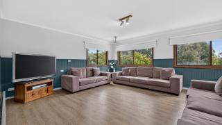 Treetop Retreat House - Spacious Family Getaway - 3