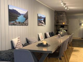 Ideal For Families And Groups Near Sentrum - 4