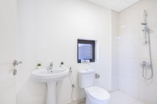 Gorgeous 3BR Townhouse with Private Garden - 4